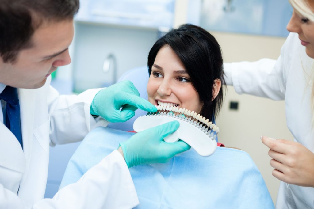 أهمية اختيار افضل دكتور زراعة اسنان في الرياض