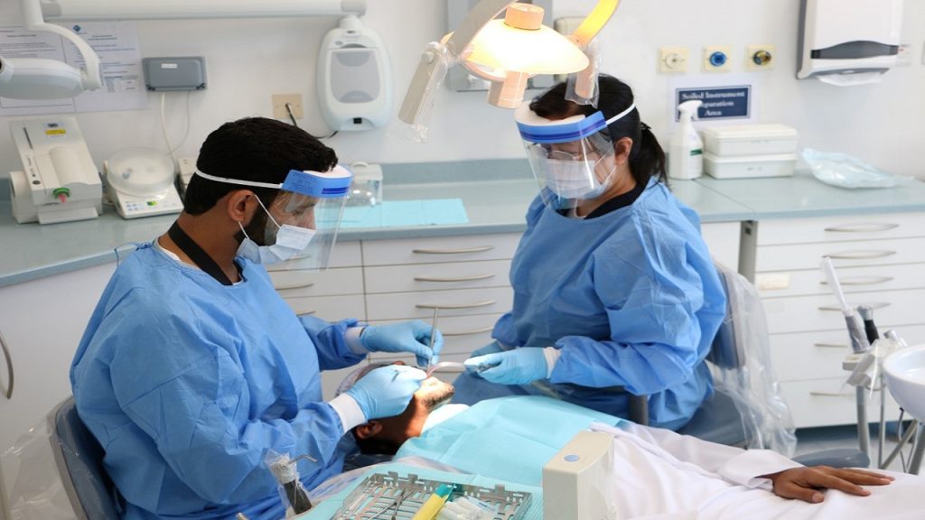 تقديم خدمات طوارئ الأسنان في الرياض